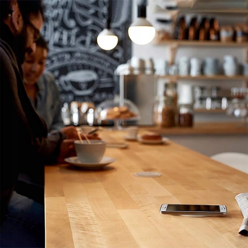 ŁADOWARKA INDUKCYJNA BIURKOWA CHOWANA + HUB 2xUSB